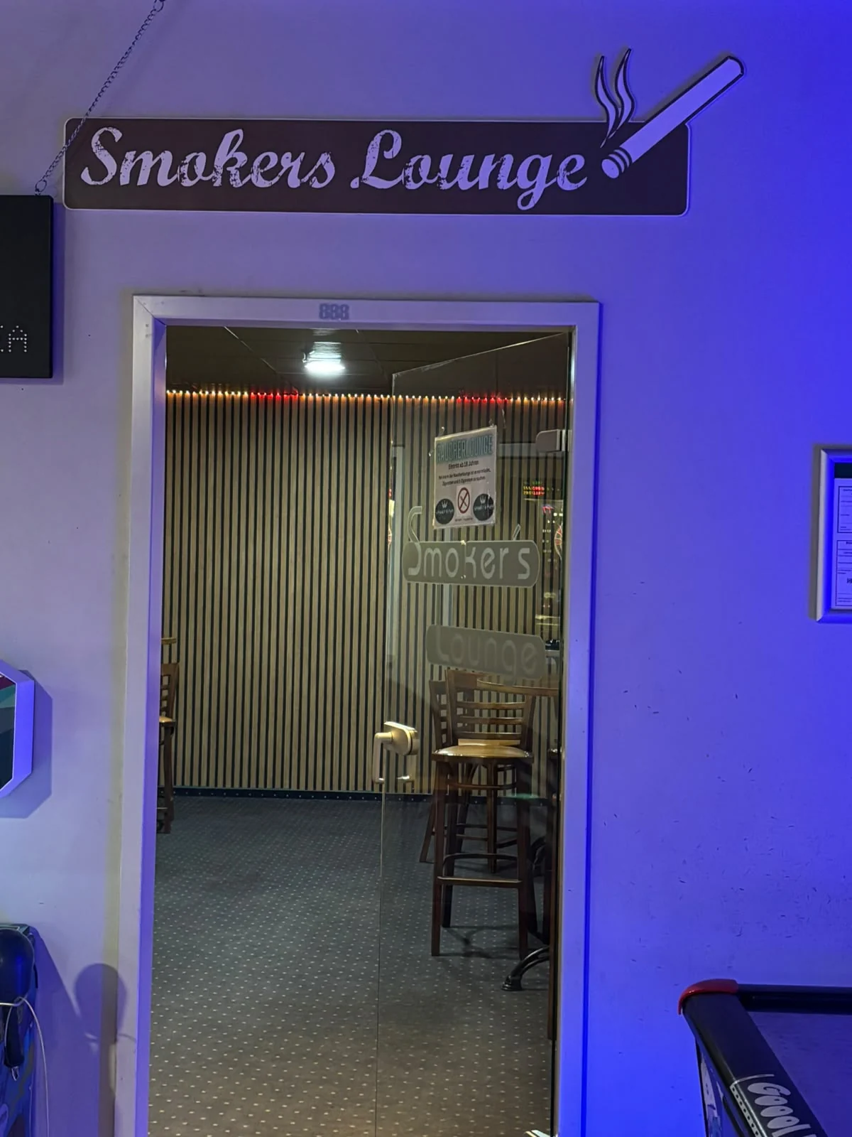Smokers Lounge